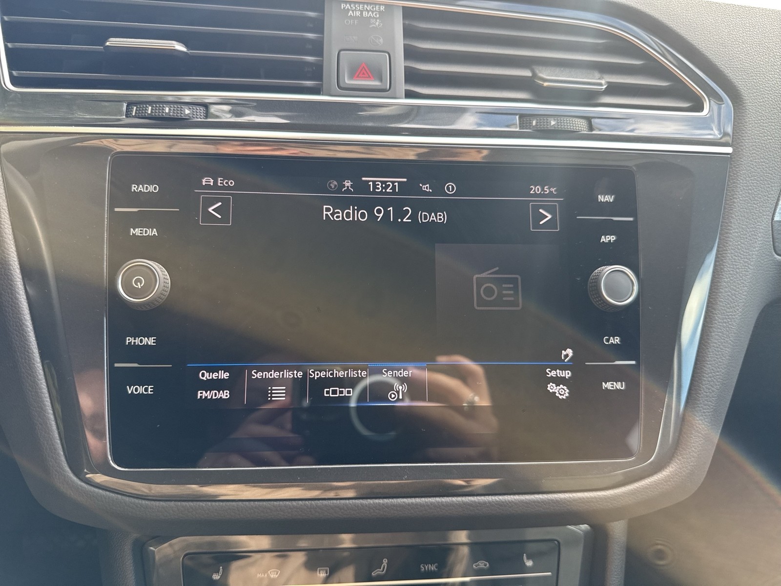 Volkswagen Tiguan 2.0 LIFE 4X4 CAM ACC LM18 NAVI SITZHEIZ.