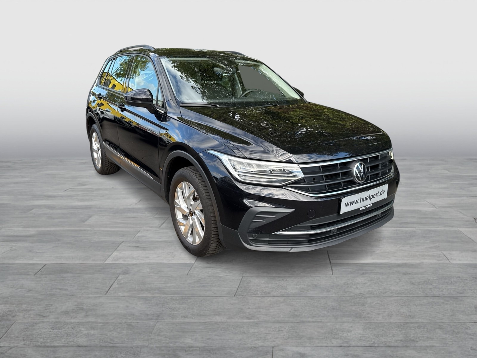 Volkswagen Tiguan 2.0 LIFE 4X4 CAM ACC LM18 NAVI SITZHEIZ.