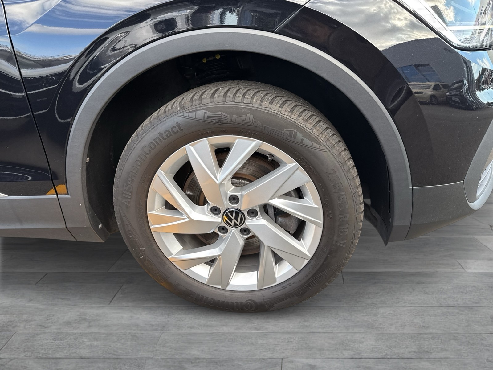 Volkswagen Tiguan 2.0 LIFE 4X4 CAM ACC LM18 NAVI SITZHEIZ.