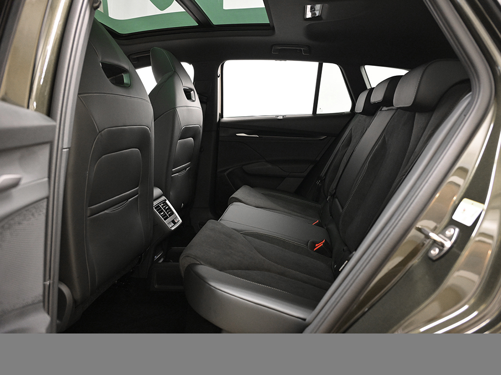 Skoda Enyaq 85 SPORTLINE AHK PANO eSITZE MATRIXLED