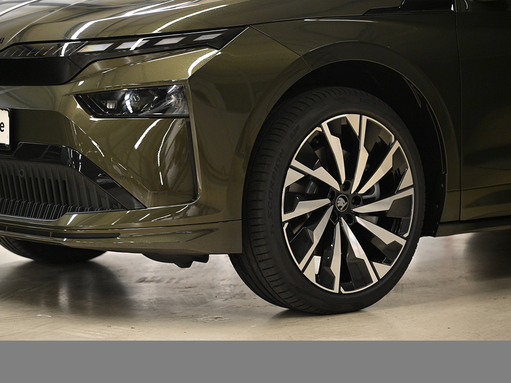 Skoda Enyaq 85 SPORTLINE AHK PANO eSITZE MATRIXLED