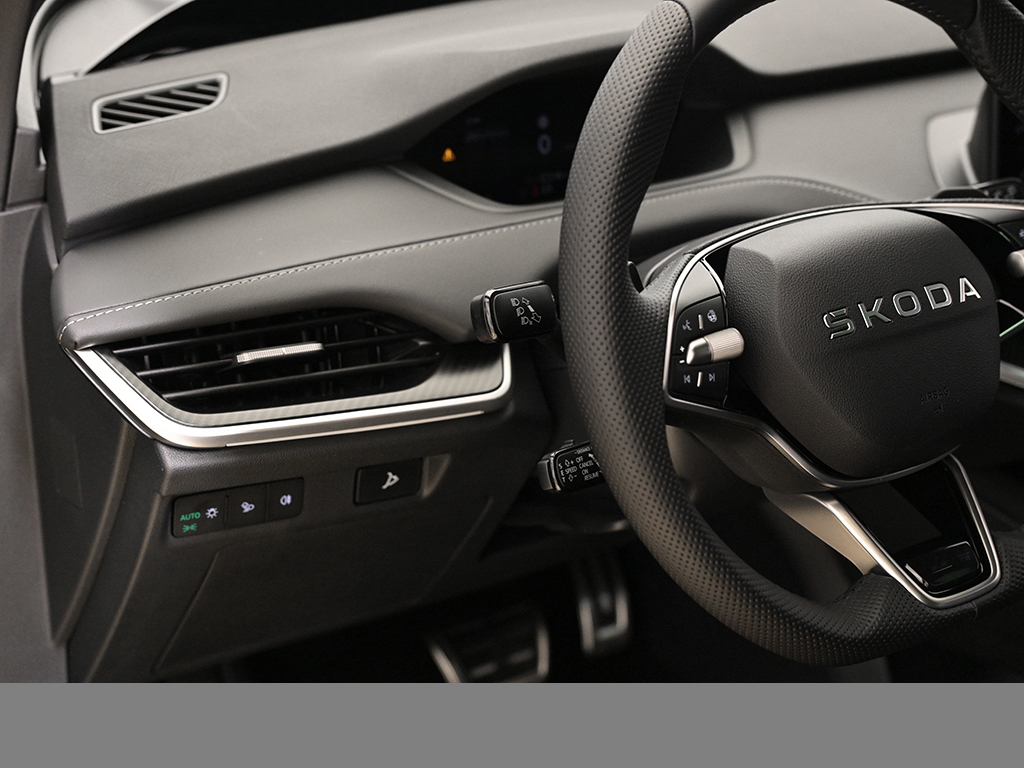 Skoda Enyaq 85 SPORTLINE AHK PANO eSITZE MATRIXLED