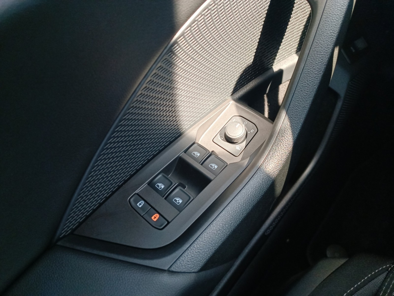 Skoda Octavia Combi 1.5 TSI e-TEC SELECTION NAVI CAM