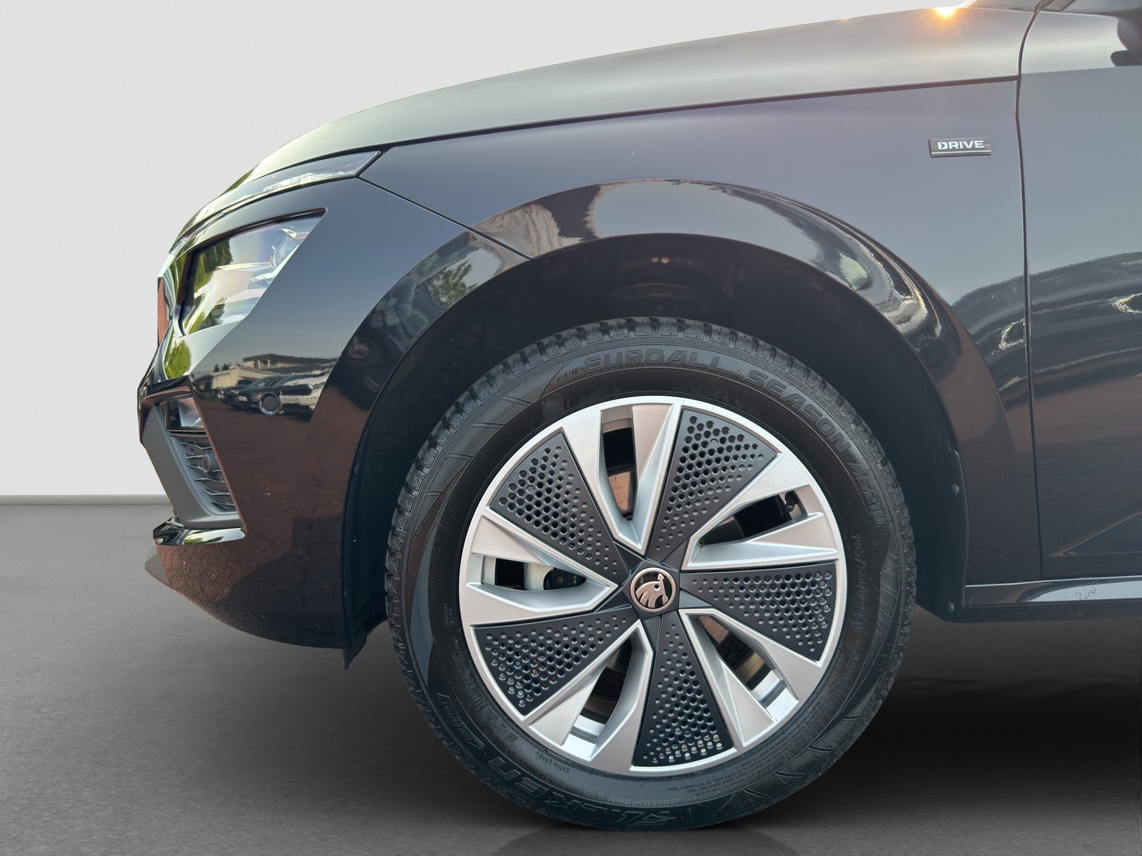 Skoda Kamiq 1.5 DRIVE AHK CAM ACC E-KLAPPE NAVI LM17
