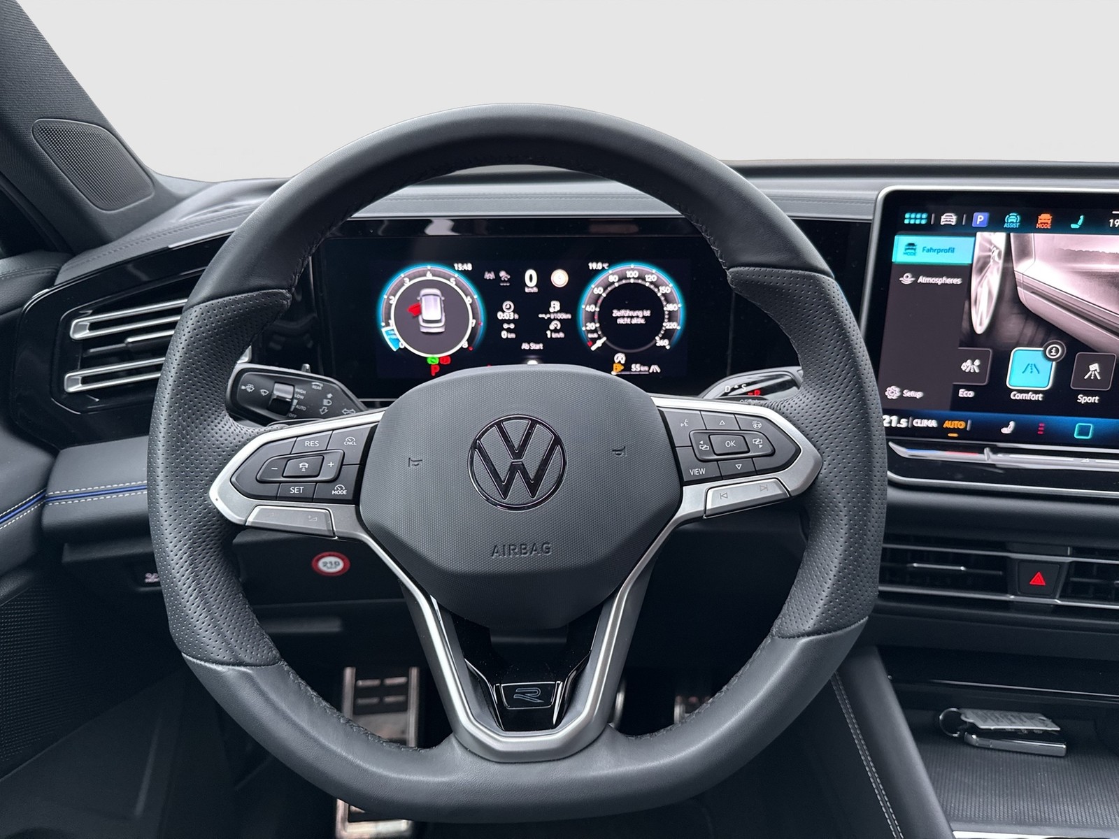 Volkswagen Tiguan 2.0 R-LINE 4X4 NEUESMODELL AHK 360CAM 20Z