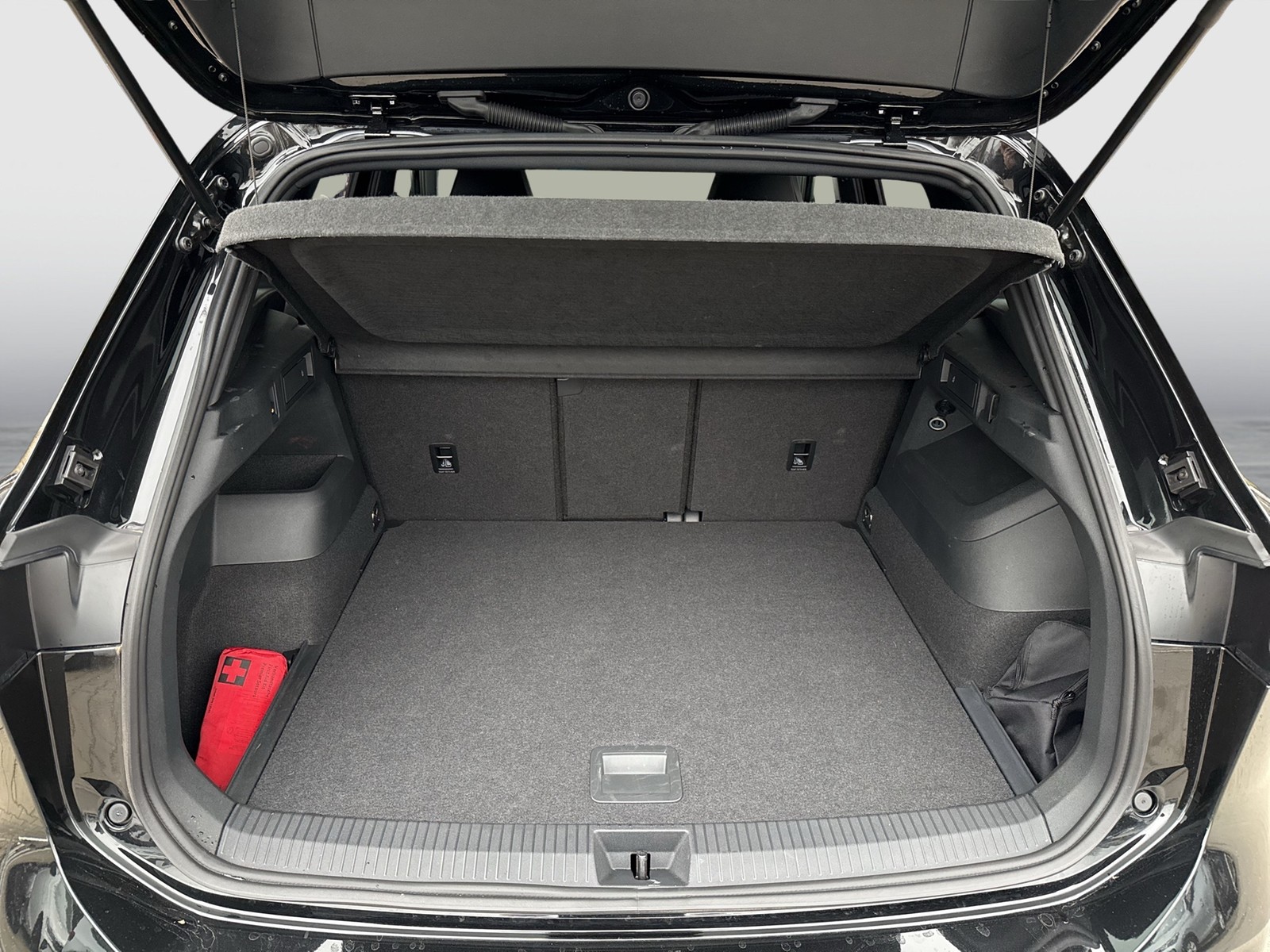 Volkswagen Tiguan 2.0 R-LINE 4X4 NEUESMODELL AHK 360CAM 20Z