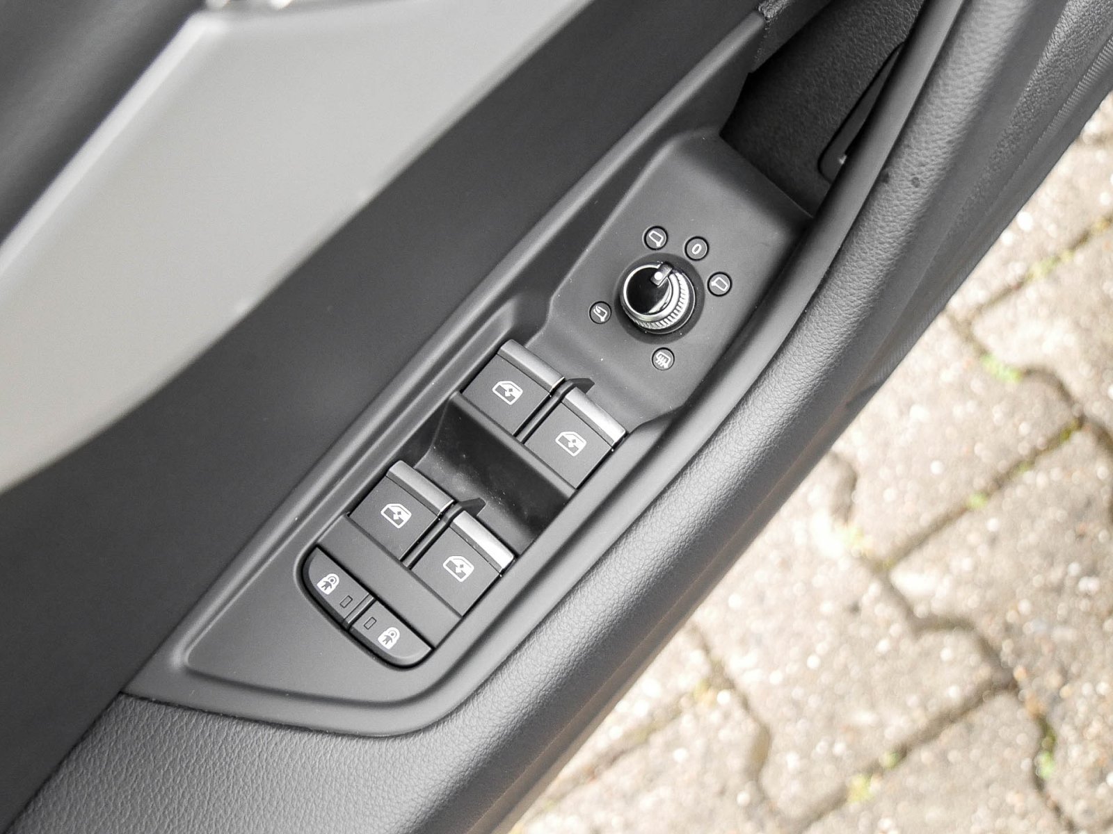 Audi A4 Avant 35 S LINE CAM LM18 E-KLAPPE NAVI+
