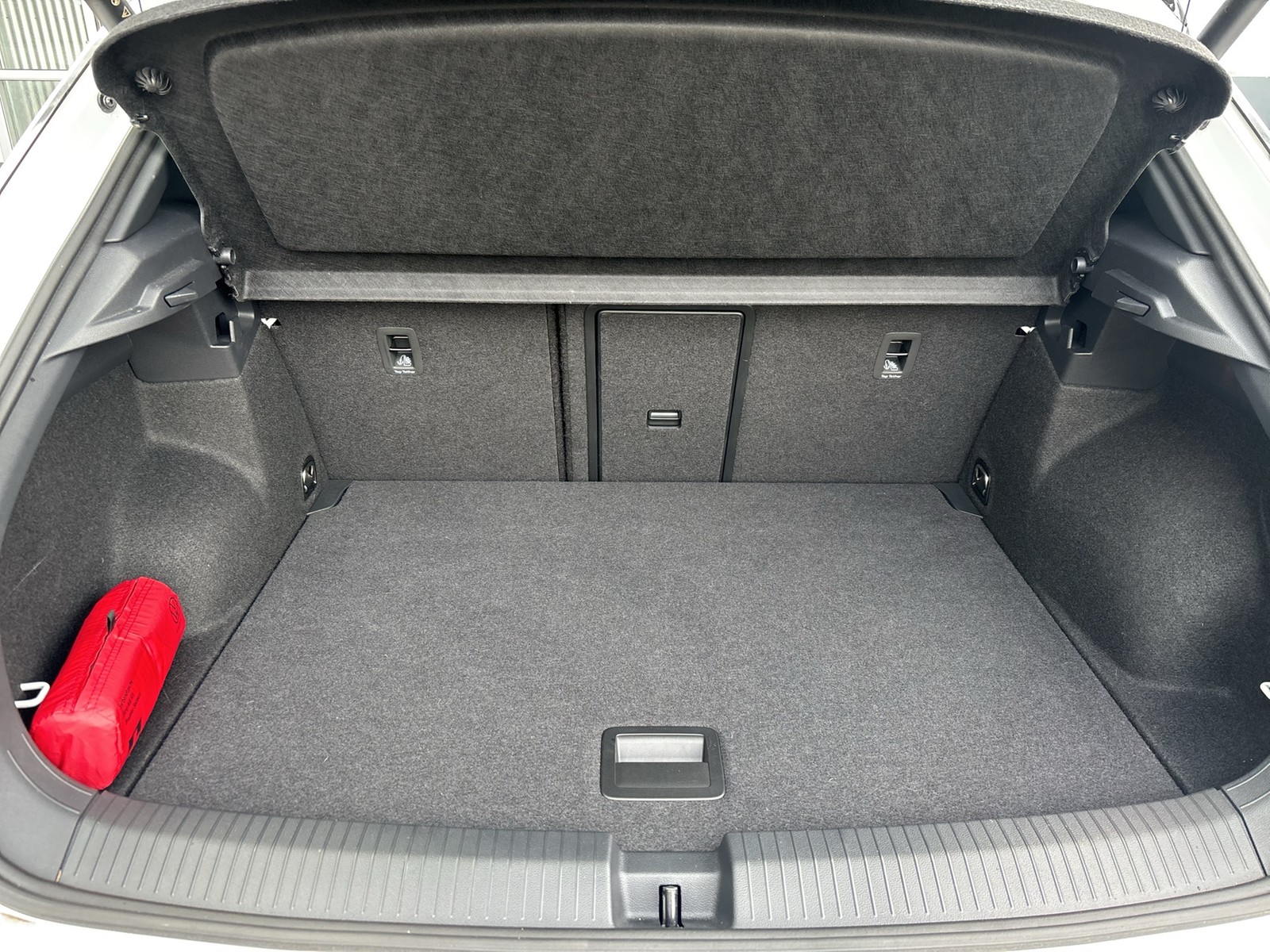 Volkswagen T-Roc 2.0 R-LINE CAM ACC LM17 E-KLAPPE NAVI