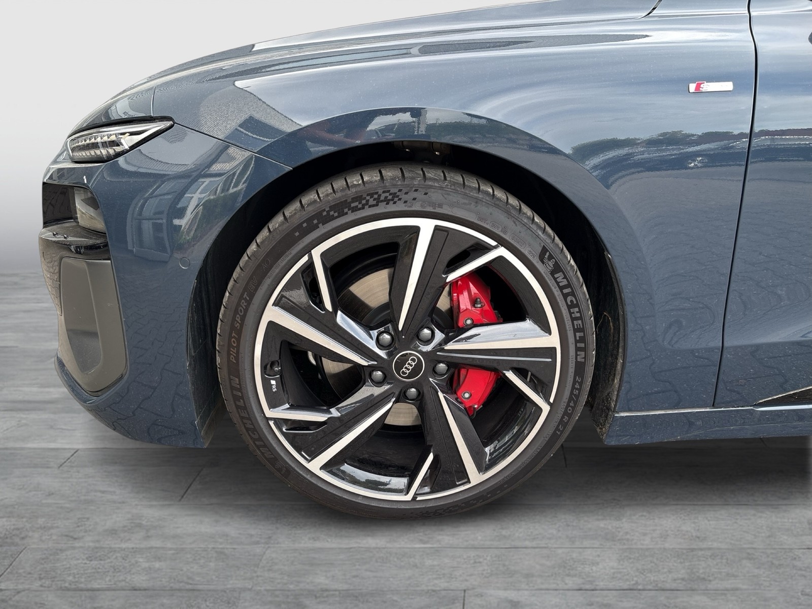 Audi A6 e-tron Sportback performance S LINE AHK LM21