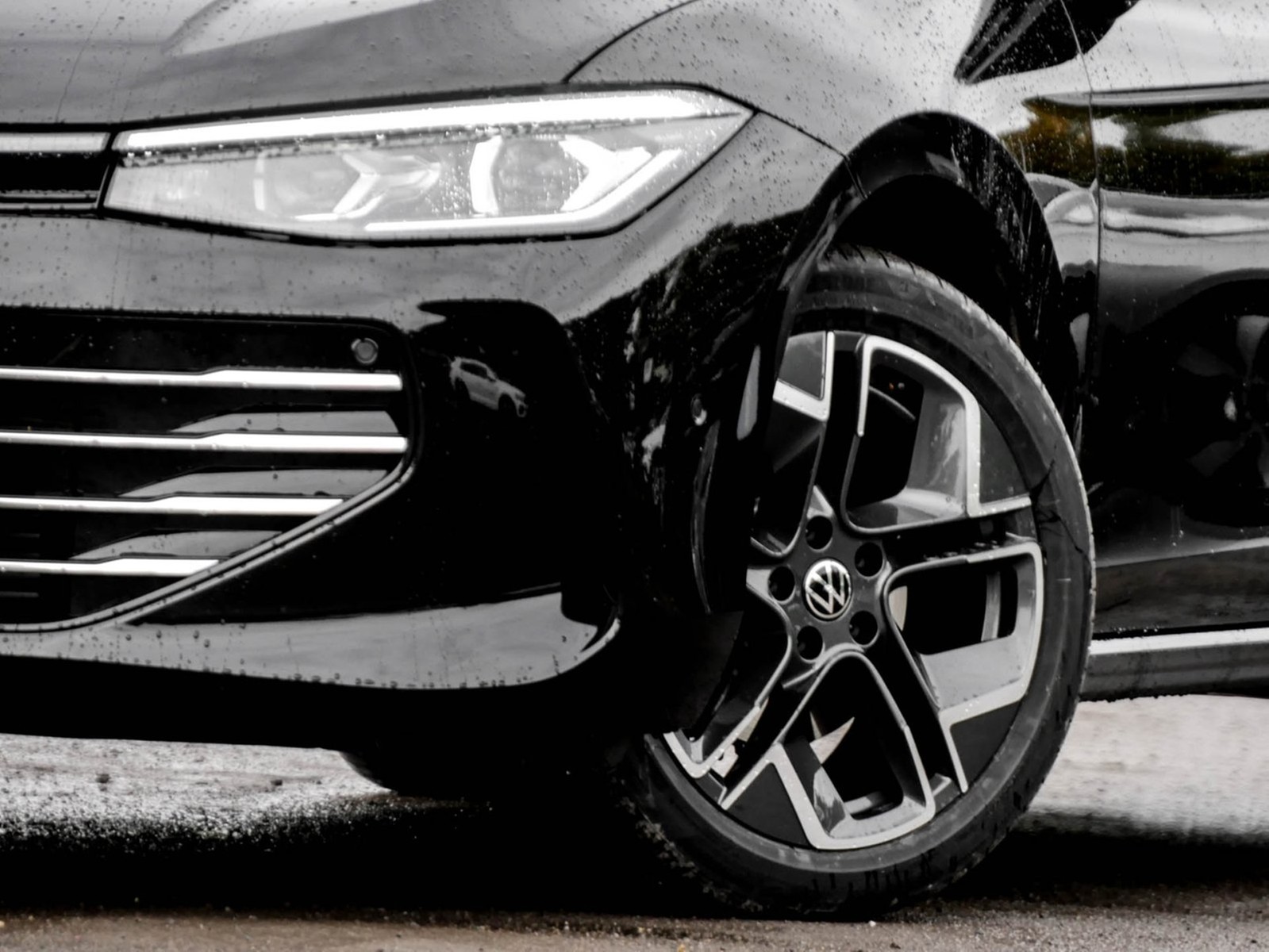 Volkswagen Passat Variant 2.0 ELEGANCE NEUES MODELL AHK CAM