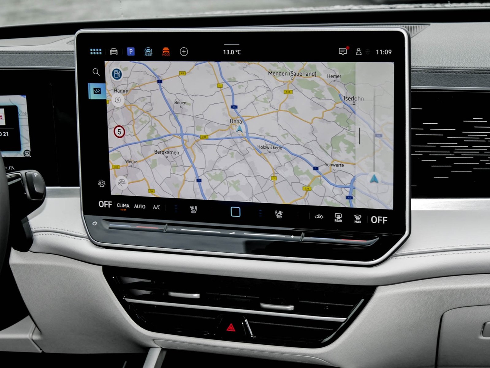 Volkswagen Passat Variant 2.0 ELEGANCE NEUES MODELL AHK CAM