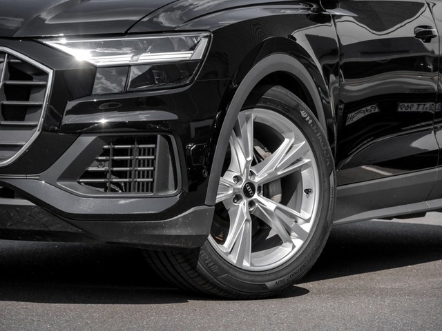 Audi Q8 55 Qu. AHK CAM ACC ALU21 HEADUP eKLAPPE