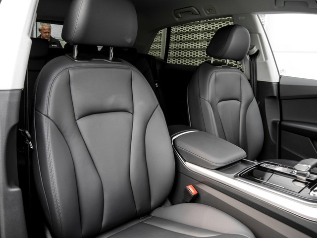 Audi Q8 55 Qu. AHK CAM ACC ALU21 HEADUP eKLAPPE