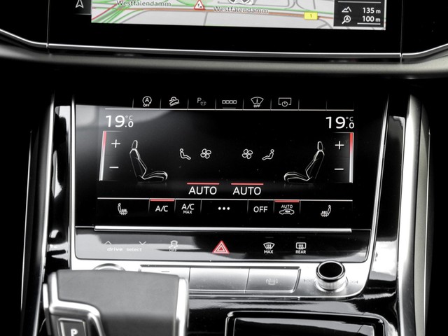 Audi Q8 55 Qu. AHK CAM ACC ALU21 HEADUP eKLAPPE
