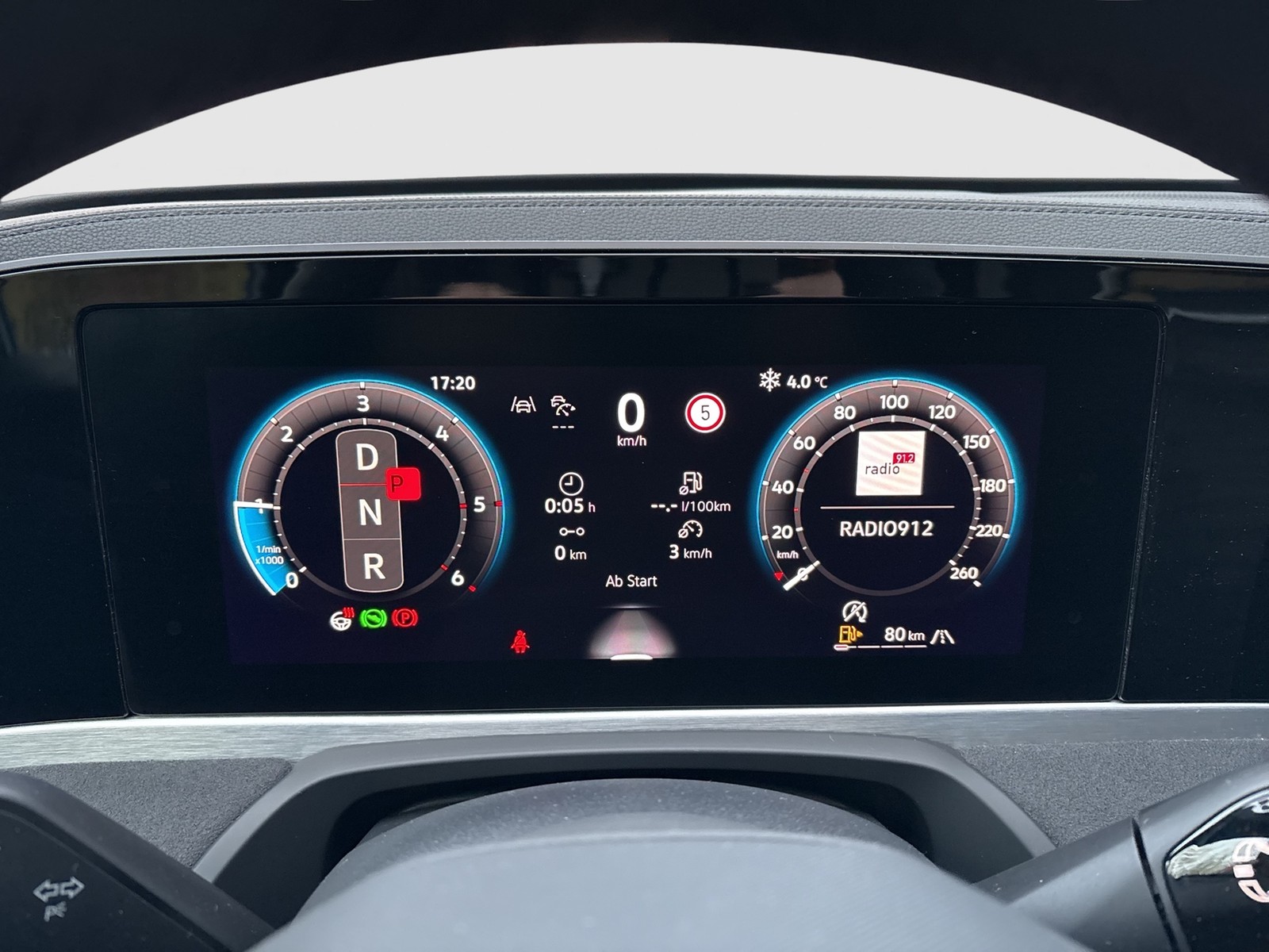 Volkswagen Passat Variant 2.0 R-LINE NEUESMODELL AHK CAM 18Z