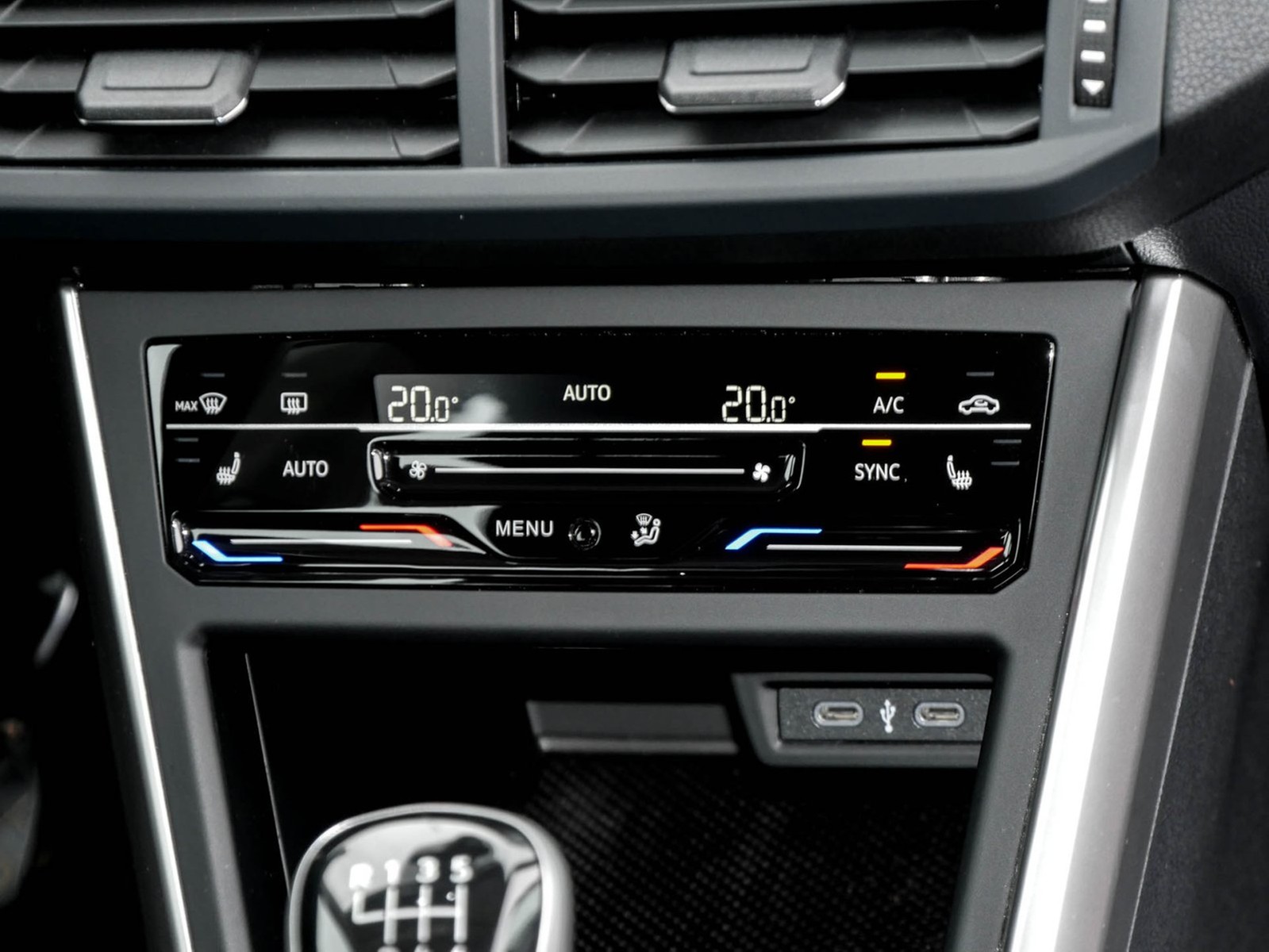 Volkswagen Taigo 1.0 LIFE CAM NAVI ALU SITZHEIZUNG CARPLAY