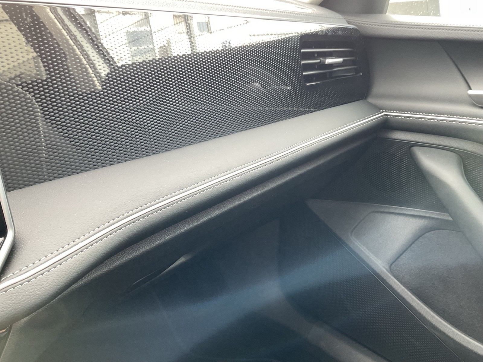 Volkswagen Passat Variant 2.0 BUSINESS AHK 360°CAM ACC NAVI