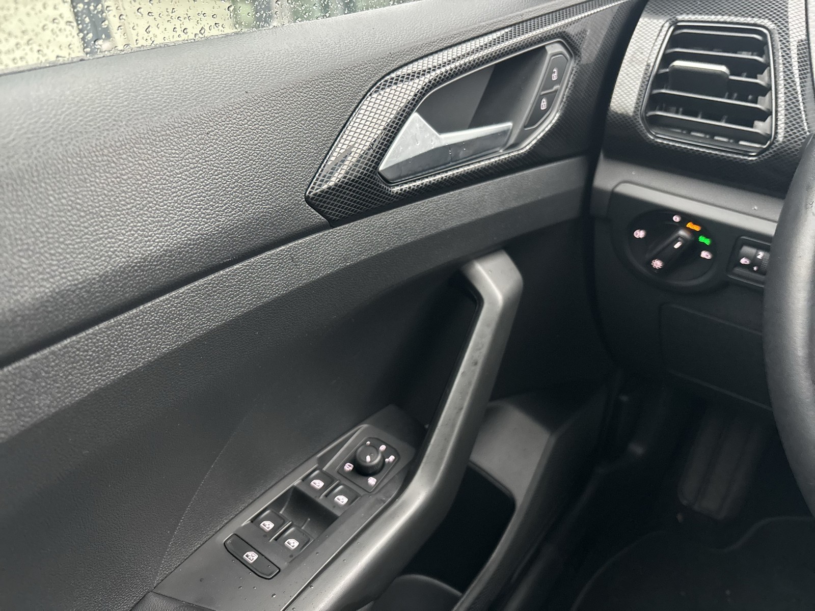 Volkswagen T-Cross 1.0 LIFE CAM ACC CARPLAY ALU SITZHEIZUNG