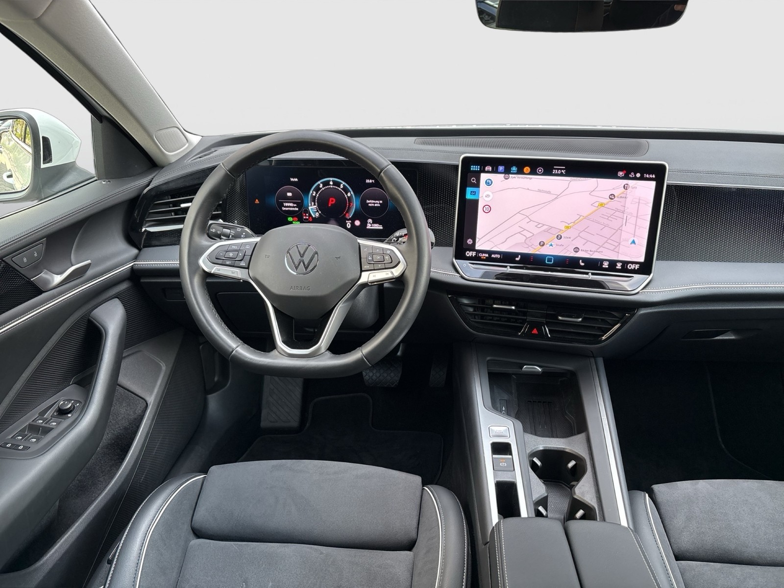 Volkswagen Passat Variant 1.5 eTSI BUSINESS AHK 360°CAM ACC