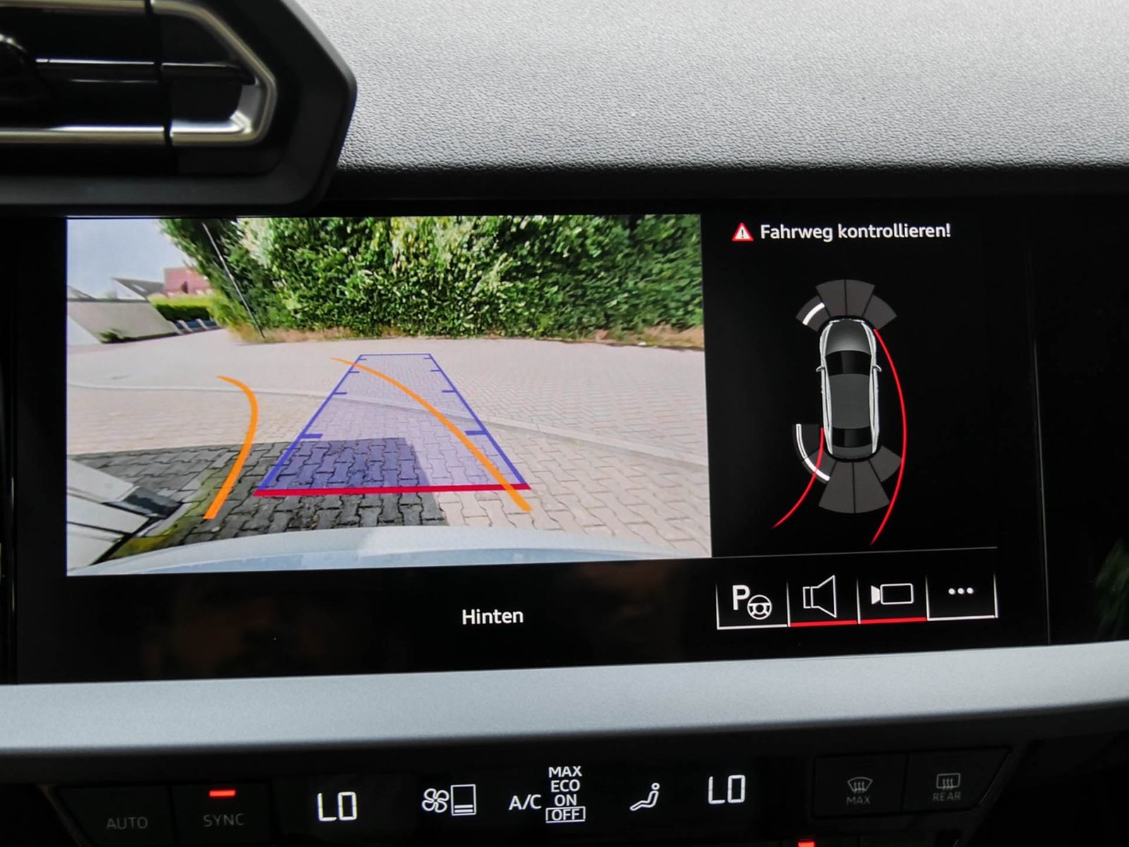 Audi A3 30 advanced FACELIFT CAM ACC LM18 NAVI+
