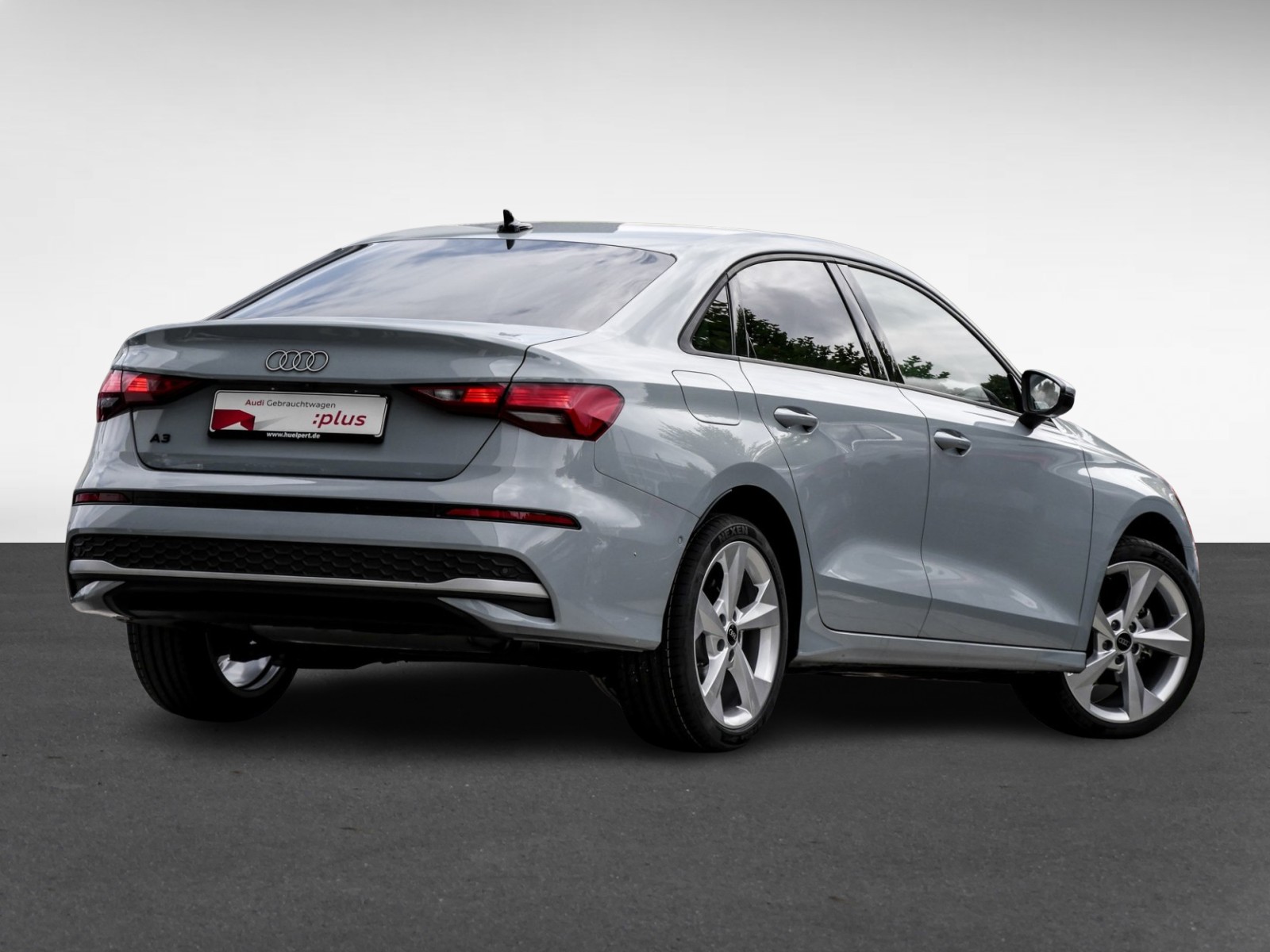 Audi A3 30 advanced FACELIFT CAM ACC LM18 NAVI+