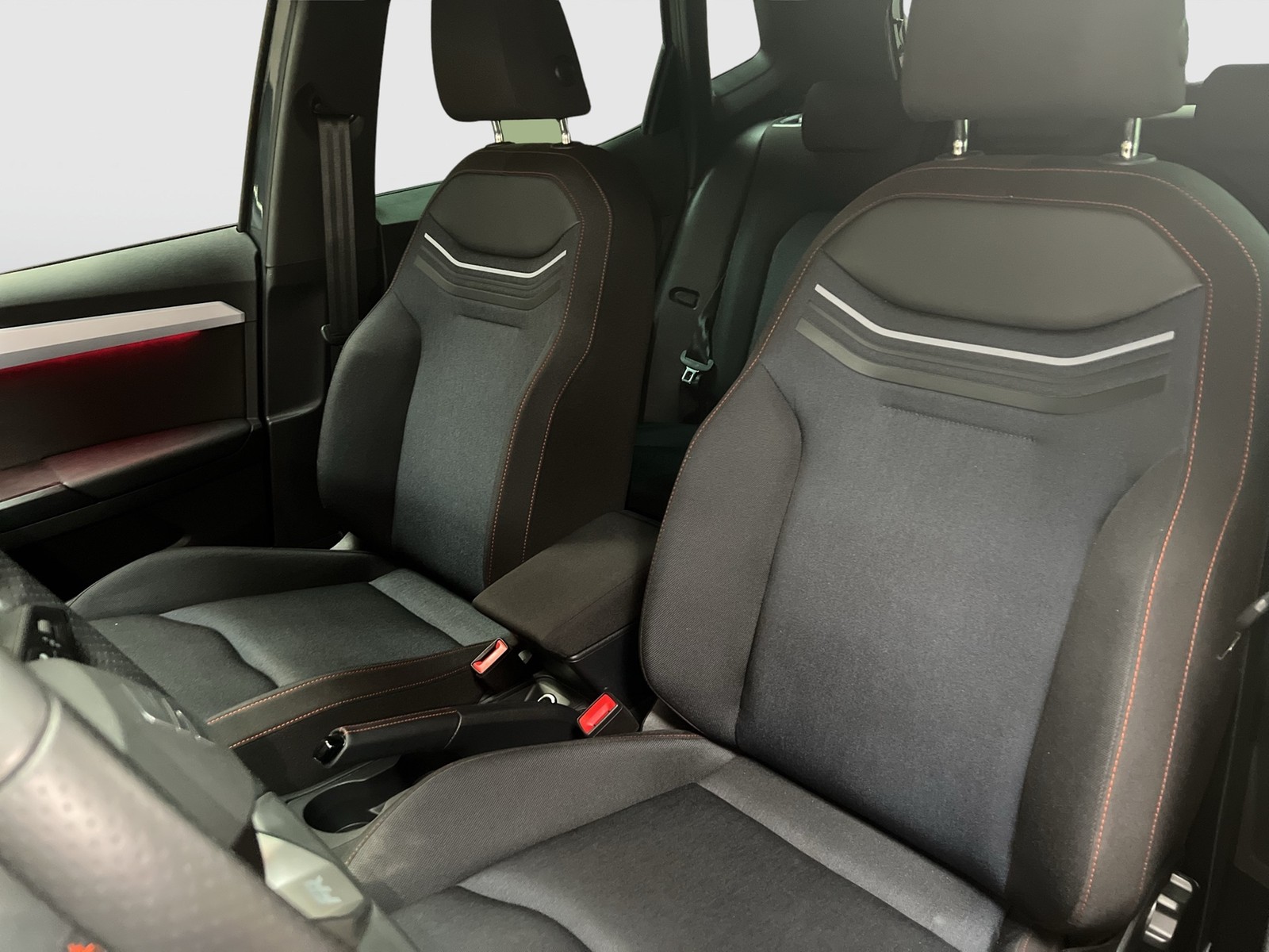 Seat Arona 1.0 FR CAM ACC NAVI LM17 CARPLAY SITZHEIZ.