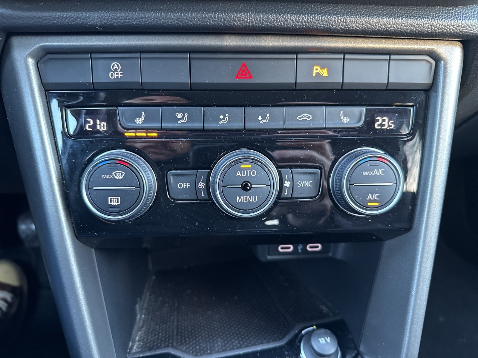 Volkswagen T-Roc 1.0 STYLE KAMERA ALU17 CARPLAY SITZHEIZUNG