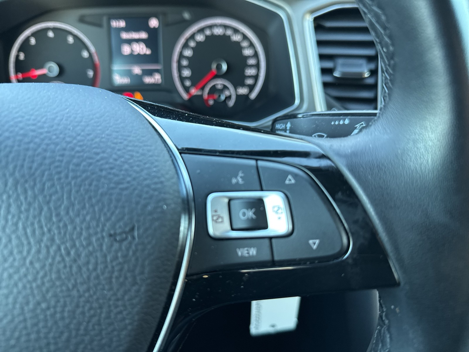 Volkswagen T-Roc 1.0 STYLE KAMERA ALU17 CARPLAY SITZHEIZUNG