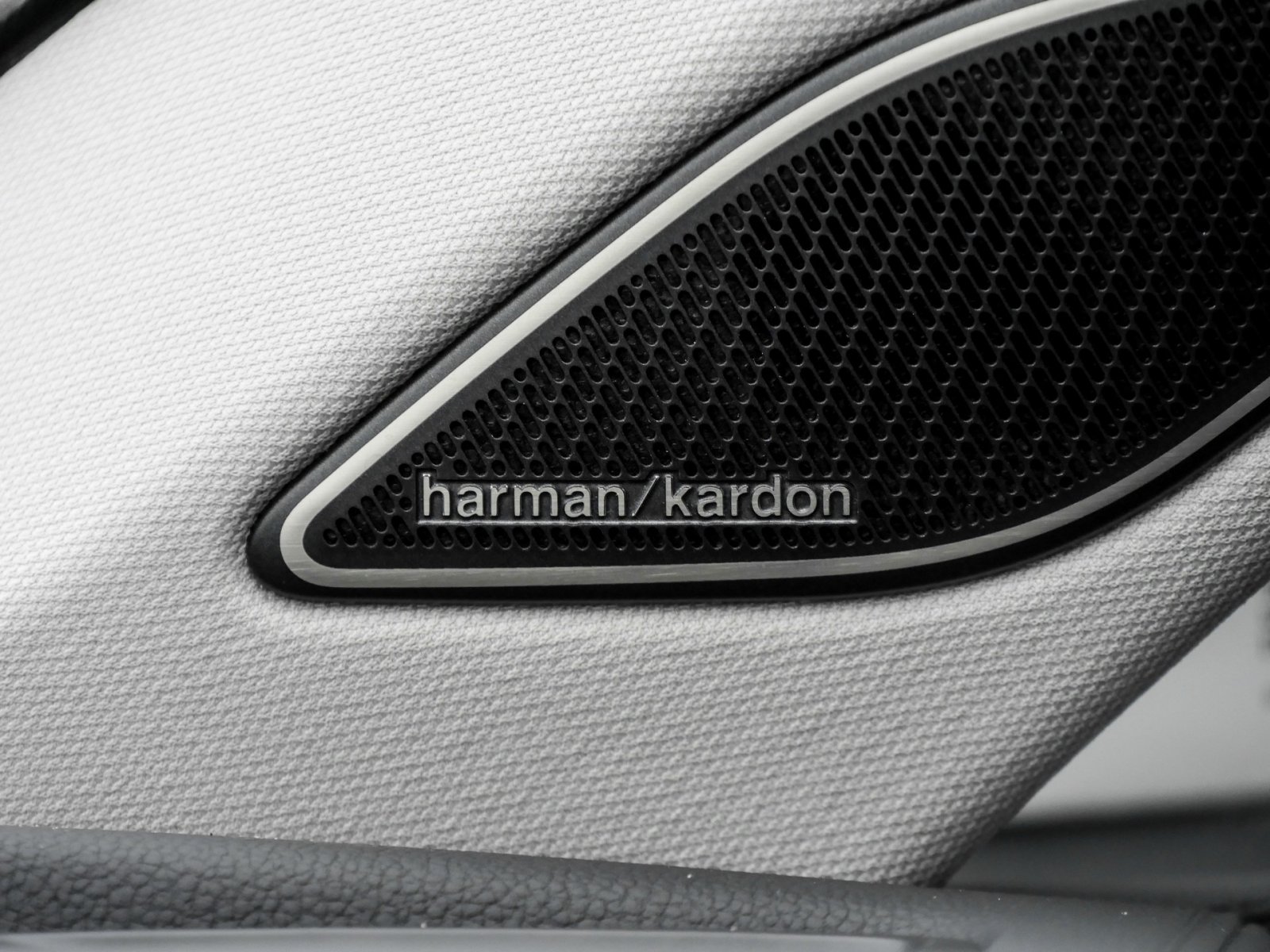 Volkswagen Tiguan 2.0 ELEGANCE 4X4 AHK HARMAN CAM NAVI LED