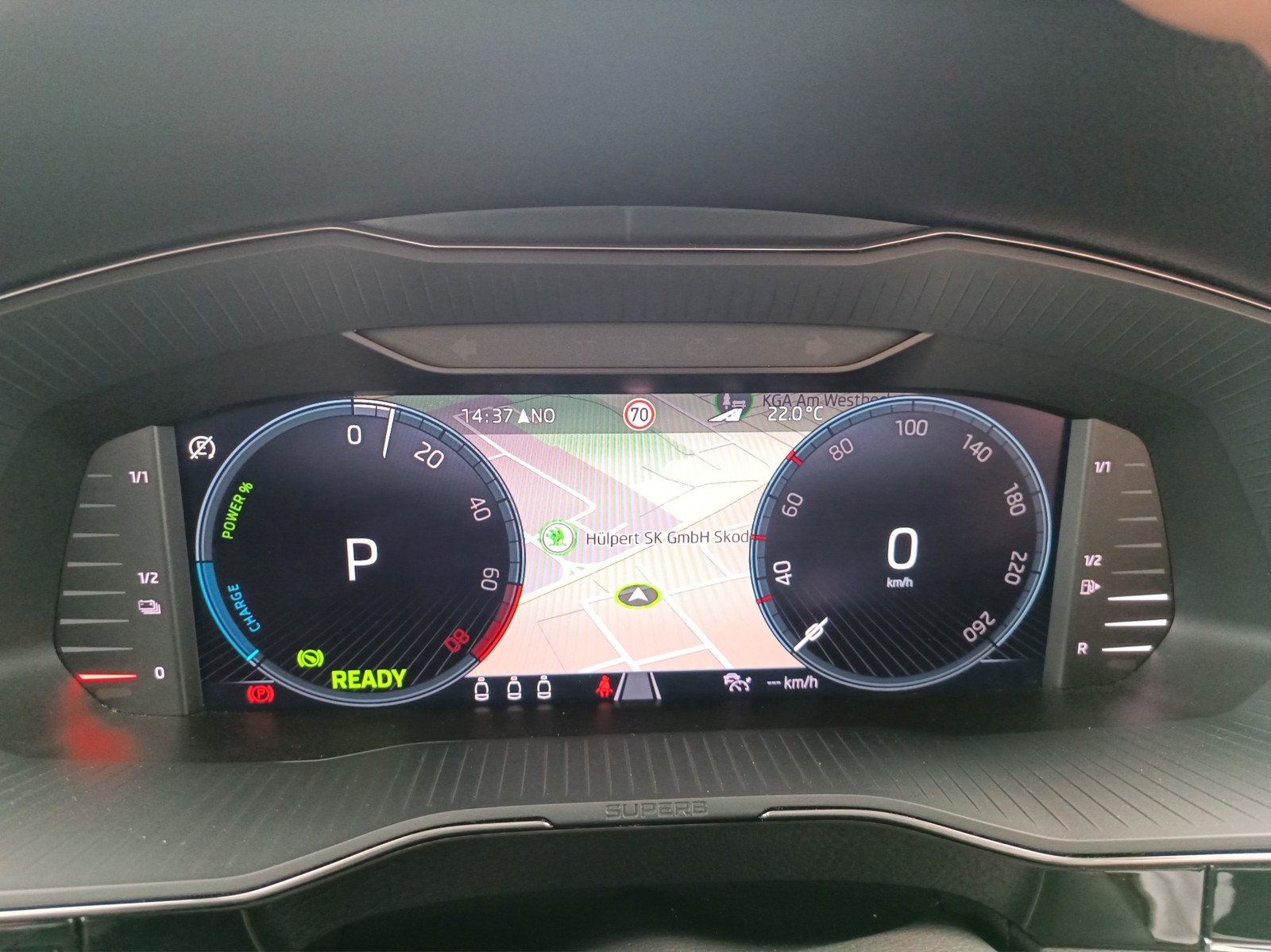 Skoda Superb 1.4 iV L&K PANO LEDER AHK ACC DCC eSITZE LED
