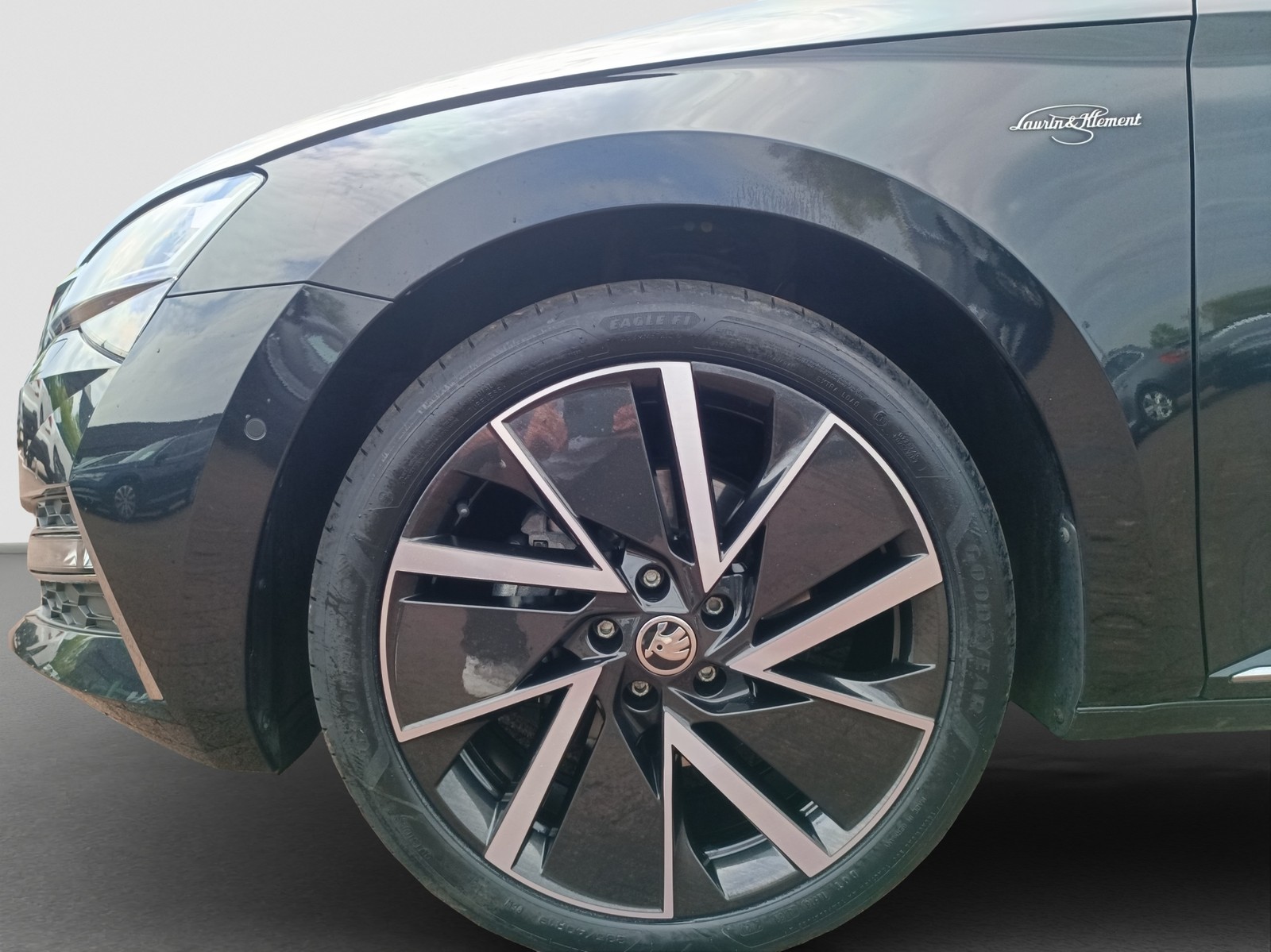 Skoda Superb 1.4 iV L&K PANO LEDER AHK ACC DCC eSITZE LED