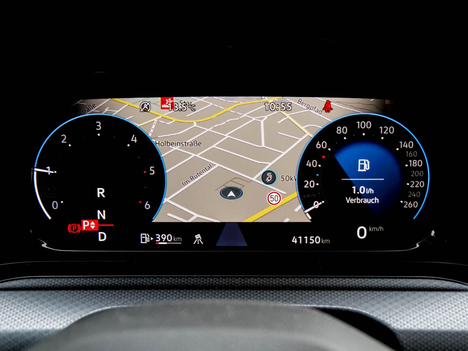 Volkswagen Golf VIII 2.0 ACTIVE PANO AHK KAMERA MATRIX NAVI