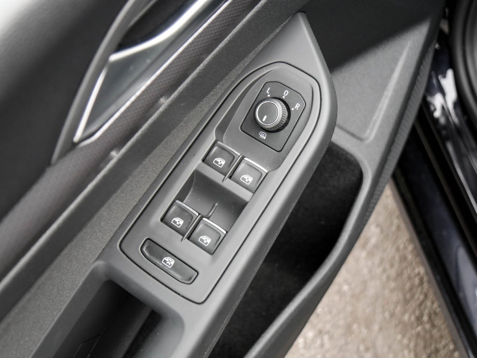 Volkswagen Golf VIII 2.0 ACTIVE PANO AHK KAMERA MATRIX NAVI