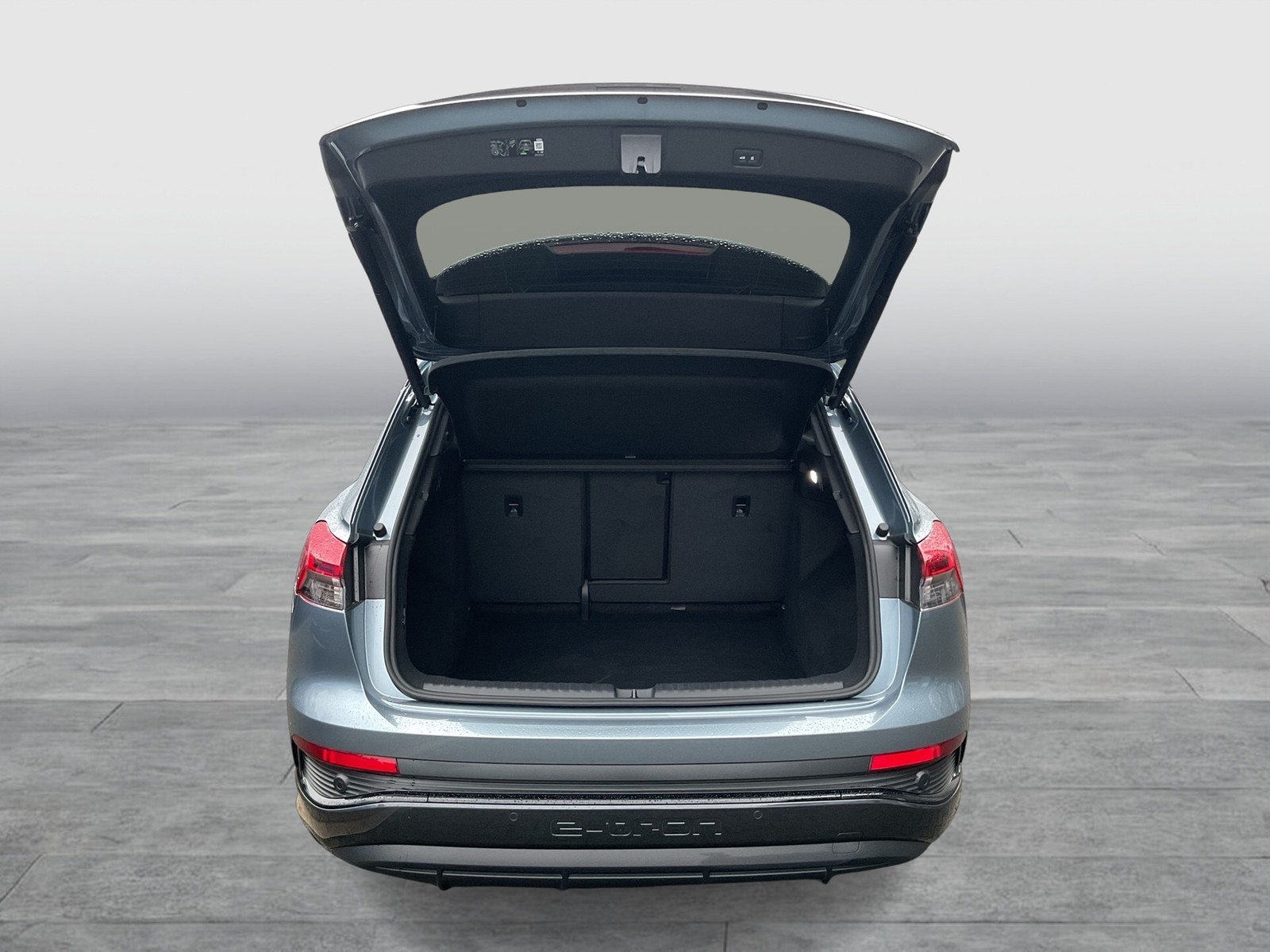 Audi Q4 e-tron 45 S LINE BLACKPAK AHK LM20 E-KLAPPE