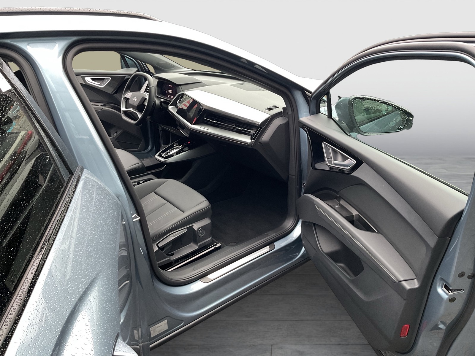 Audi Q4 e-tron 45 S LINE BLACKPAK AHK LM20 E-KLAPPE