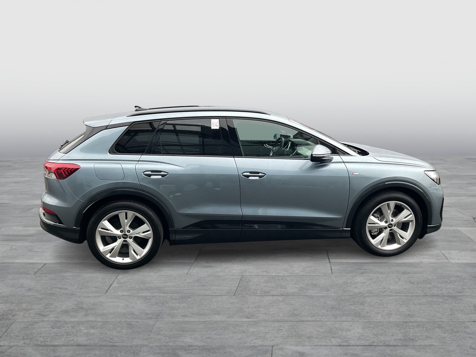 Audi Q4 e-tron 45 S LINE BLACKPAK AHK LM20 E-KLAPPE