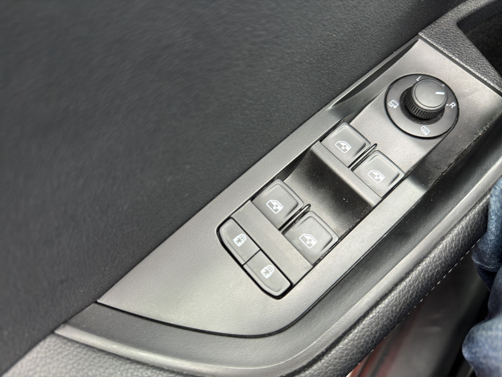 Skoda Superb Combi 2.0 STYLE AHK 360°CAM LM19 E-KLAPPE