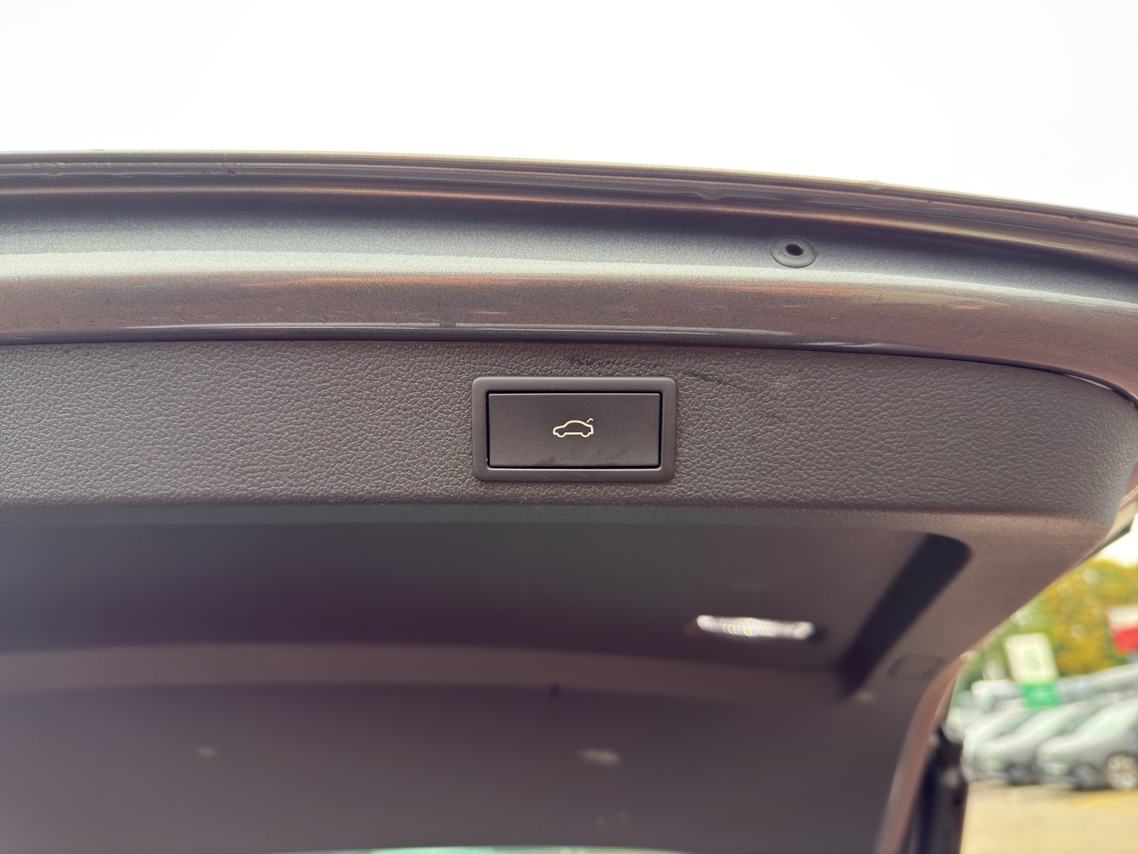 Skoda Superb Combi 2.0 STYLE AHK 360°CAM LM19 E-KLAPPE