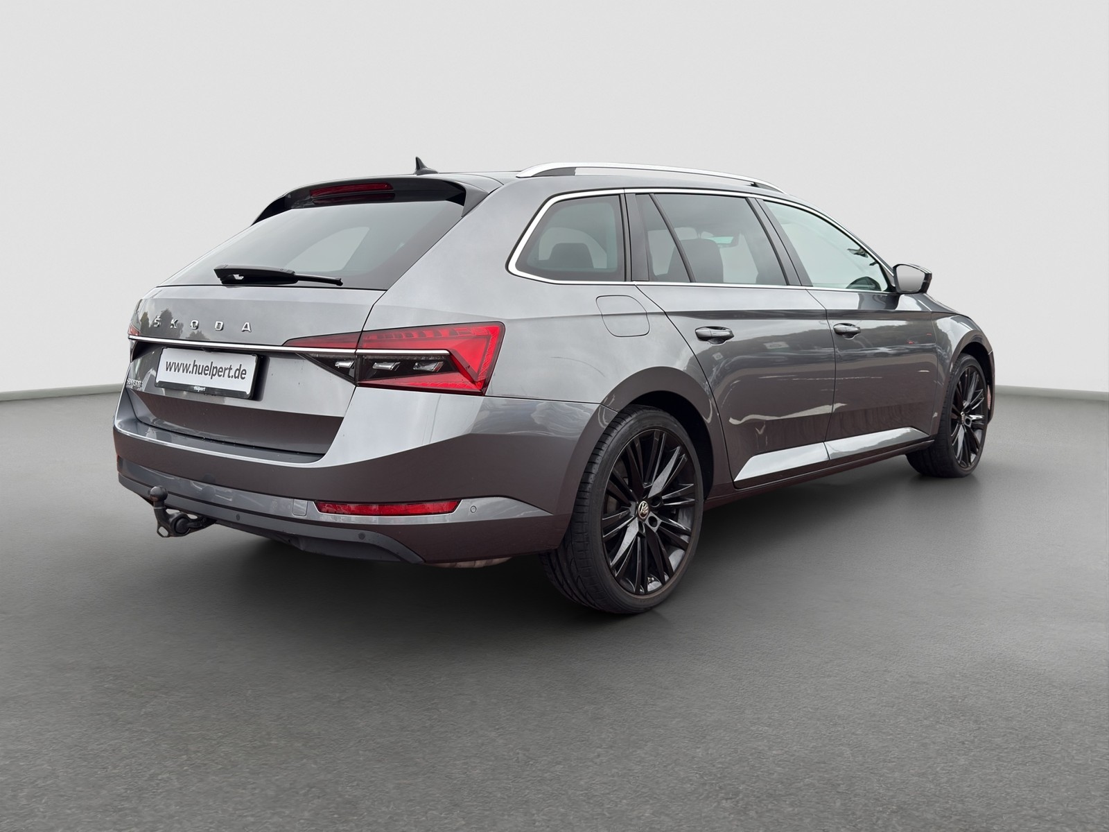 Skoda Superb Combi 2.0 STYLE AHK 360°CAM LM19 E-KLAPPE