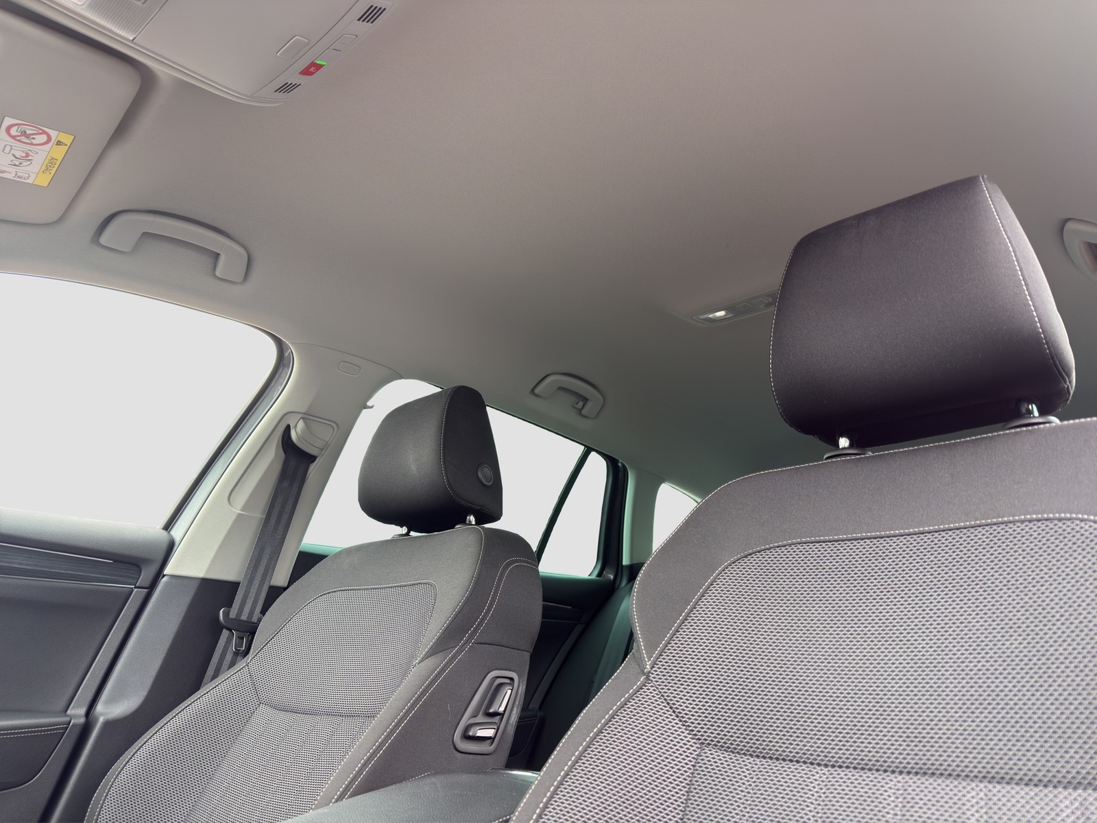 Skoda Superb Combi 2.0 STYLE AHK 360°CAM LM19 E-KLAPPE