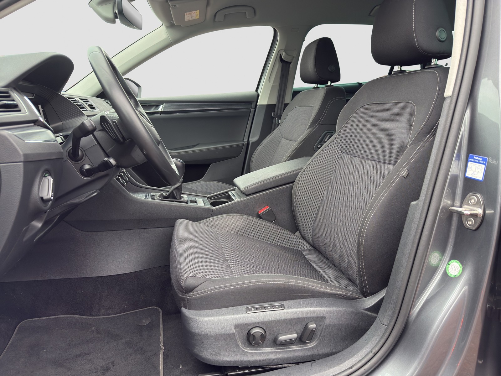 Skoda Superb Combi 2.0 STYLE AHK 360°CAM LM19 E-KLAPPE