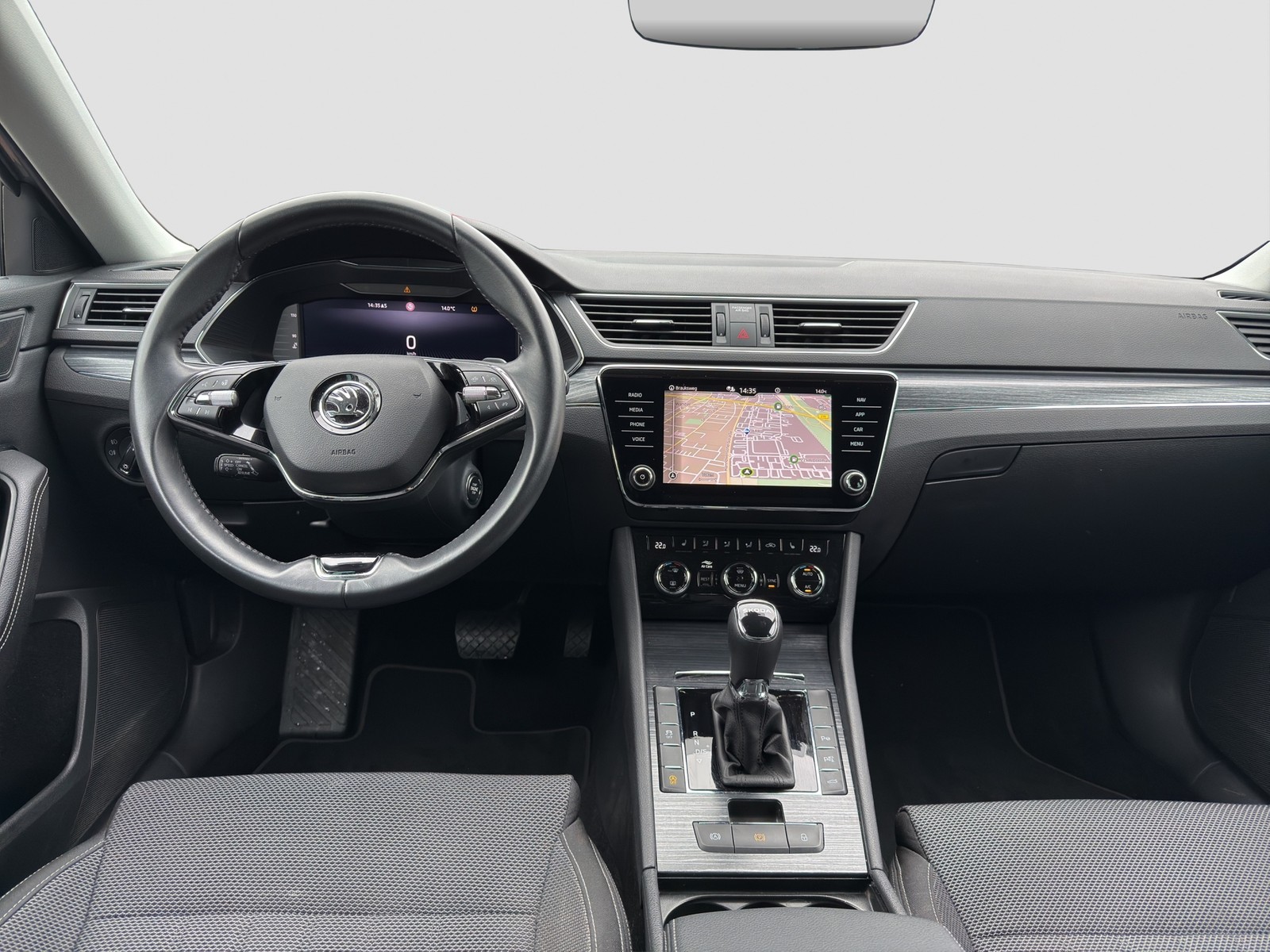 Skoda Superb Combi 2.0 STYLE AHK 360°CAM LM19 E-KLAPPE