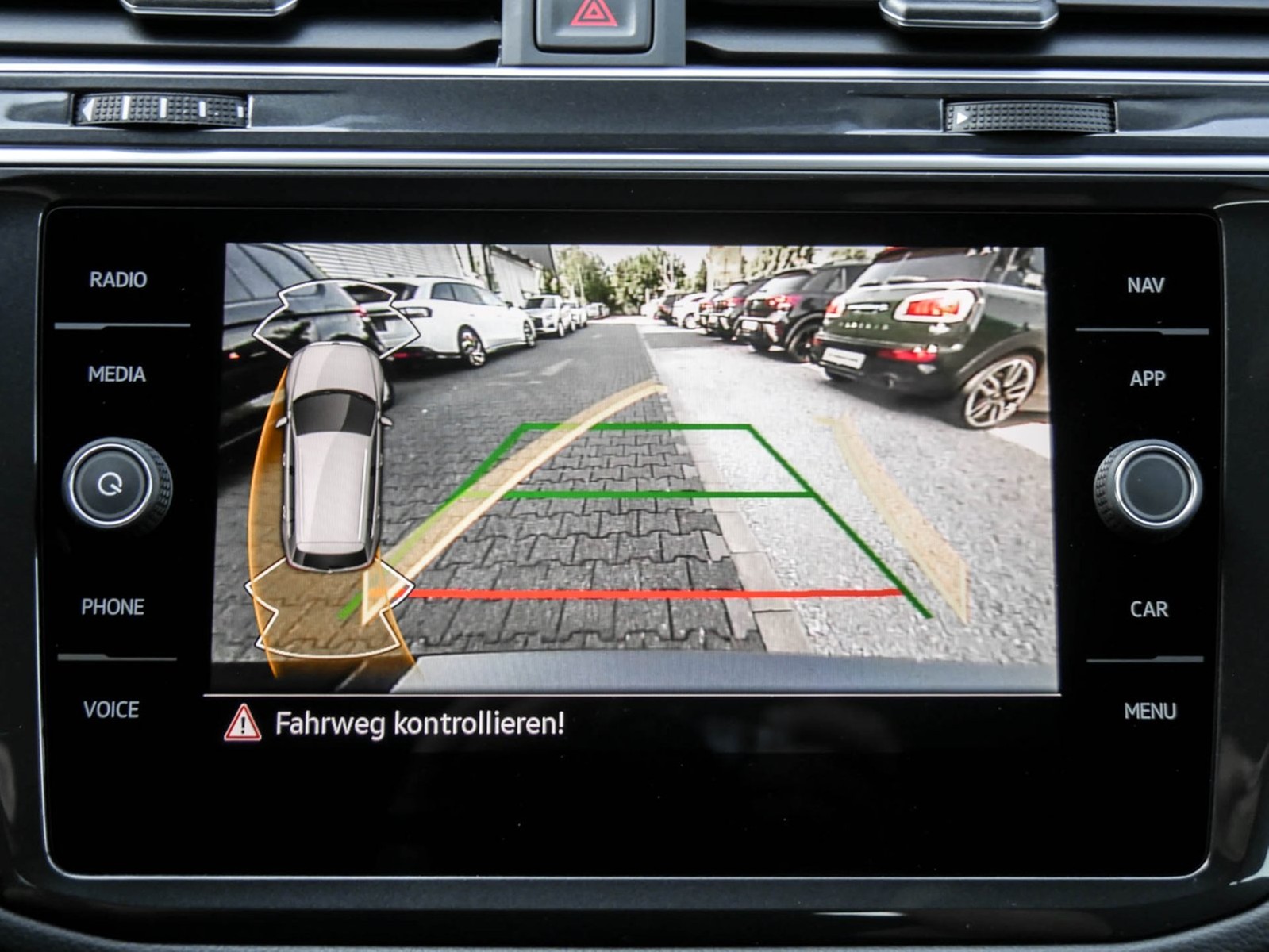Volkswagen Tiguan 1.5 MOVE AHK CAM ACC LM17 E-KLAPPE NAVI