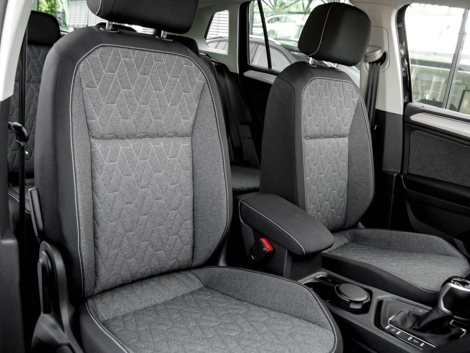 Volkswagen Tiguan 1.5 MOVE AHK CAM ACC LM17 E-KLAPPE NAVI