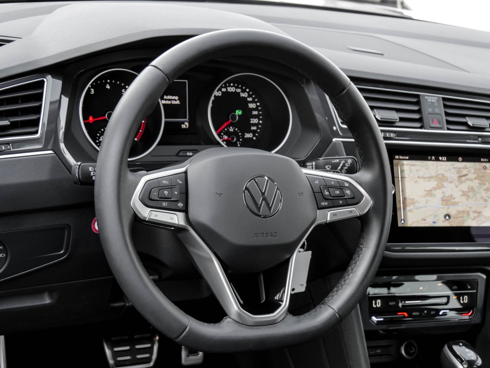 Volkswagen Tiguan 1.5 MOVE AHK CAM ACC LM17 E-KLAPPE NAVI