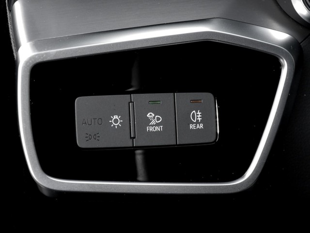 Audi A6 Avant 35 S LINE CAM ACC E-KLAPPE NAVI+ LM17