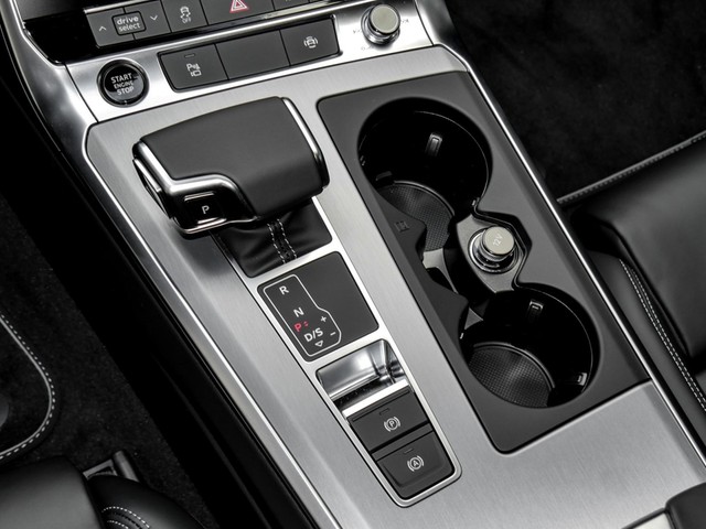 Audi A6 Avant 35 S LINE CAM ACC E-KLAPPE NAVI+ LM17