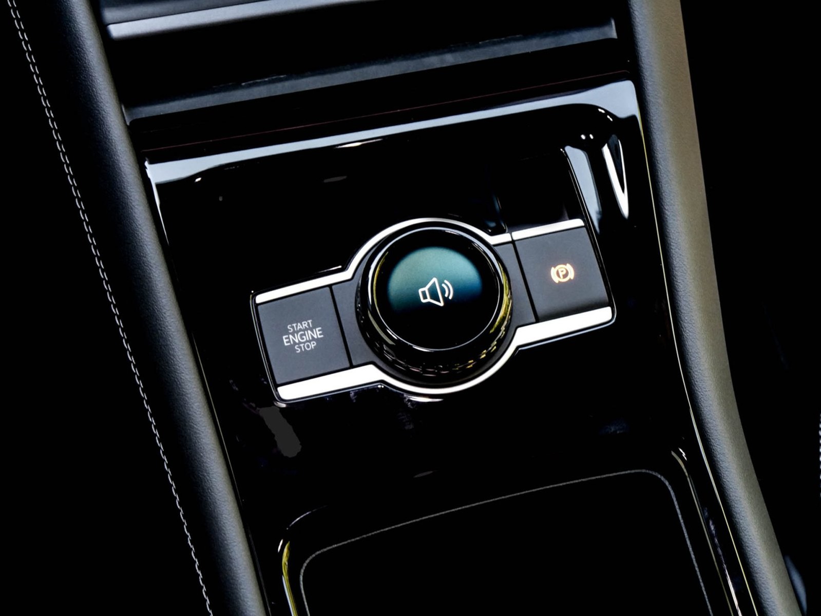 Volkswagen Tayron 2.0 R-LINE BLACKSTYLE 4X4 PANO 360CAM 20Z