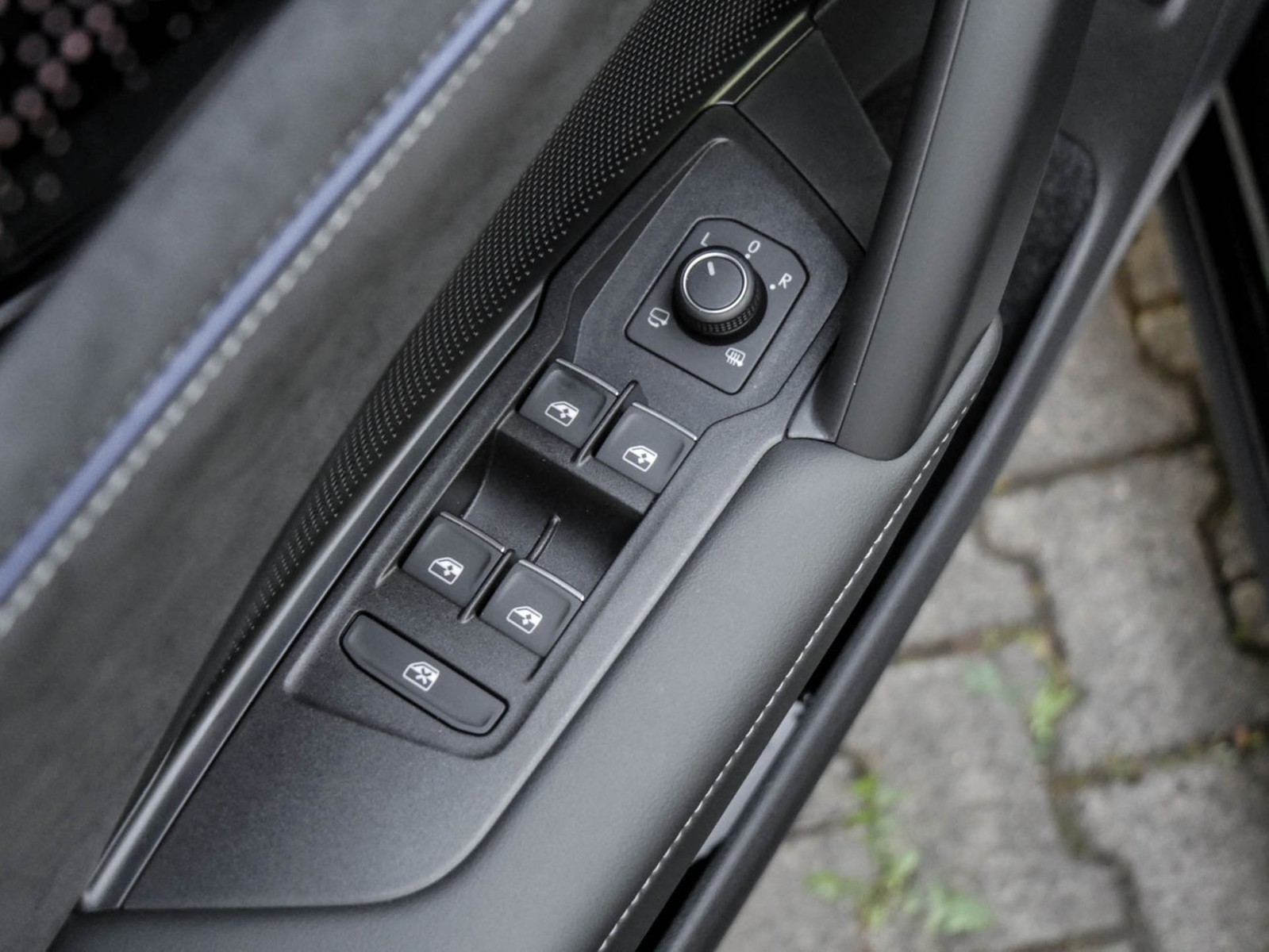 Volkswagen Tayron 2.0 R-LINE BLACKSTYLE 4X4 PANO 360CAM 20Z