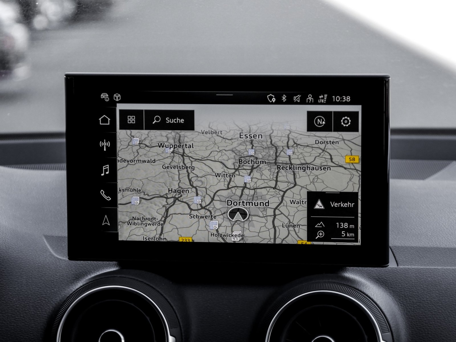 Audi Q2 35 advanced CAM ACC E-KLAPPE NAVI+ LM17 LED